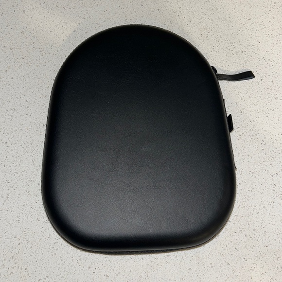 Bose Noise Cancelling Wireless Bluetooth Headphones 700, w/ Alexa Voice Control - Picture 4 of 4